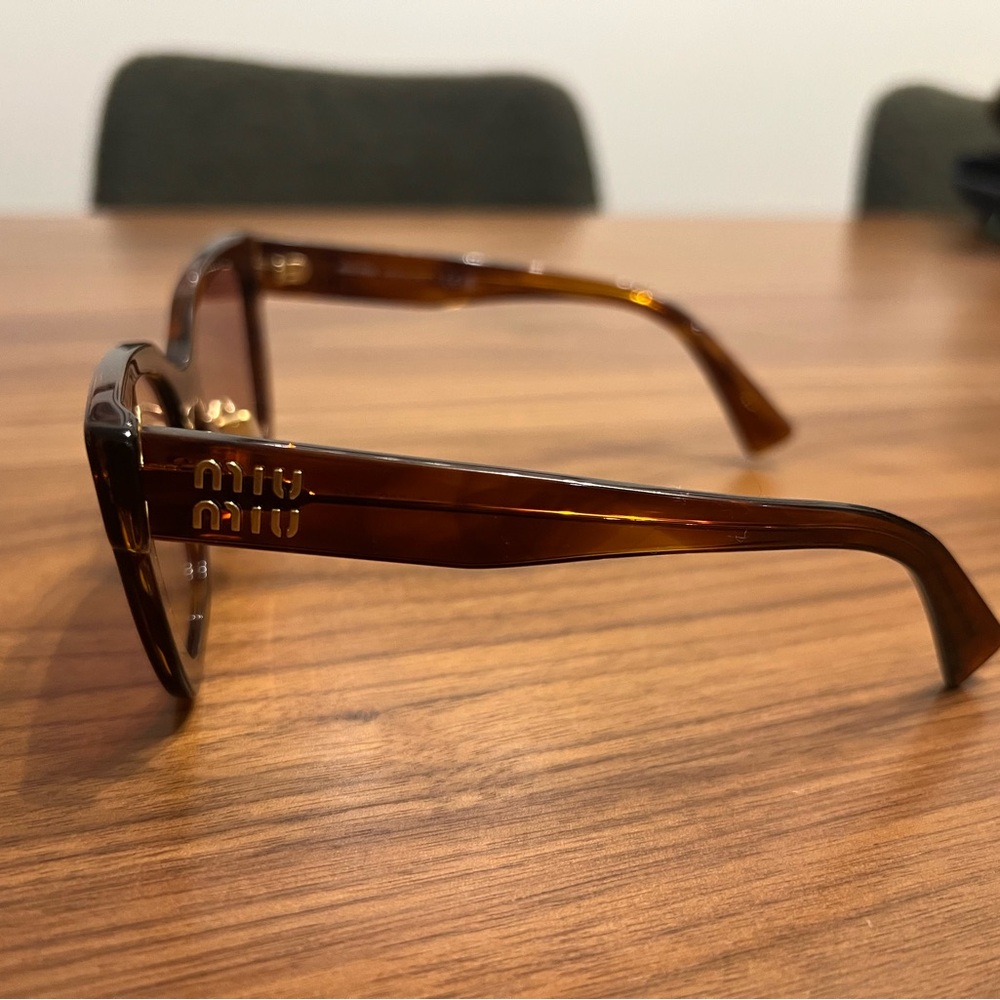 Miu Miu Tortoise Shell Sunglasses MU 02ZS - Picture 3 of 12